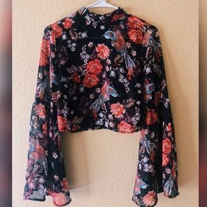 Black cropped bell sleeve floral top